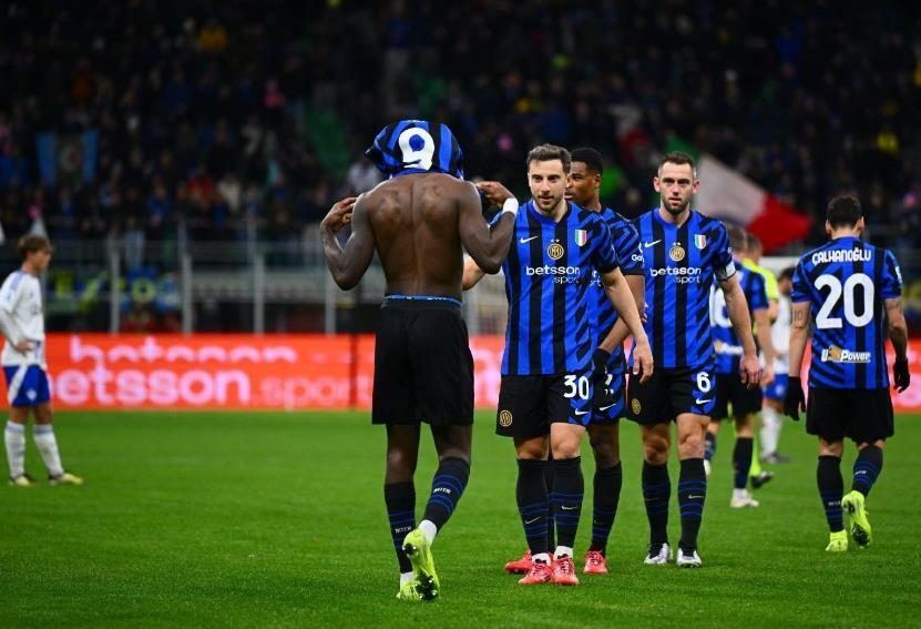 国米防守稳固,打破对手防线,取胜意甲比赛 国米防守稳固,打破对手防线,取胜意甲比赛