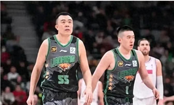 西藏男篮惊艳出战，取得关键胜利