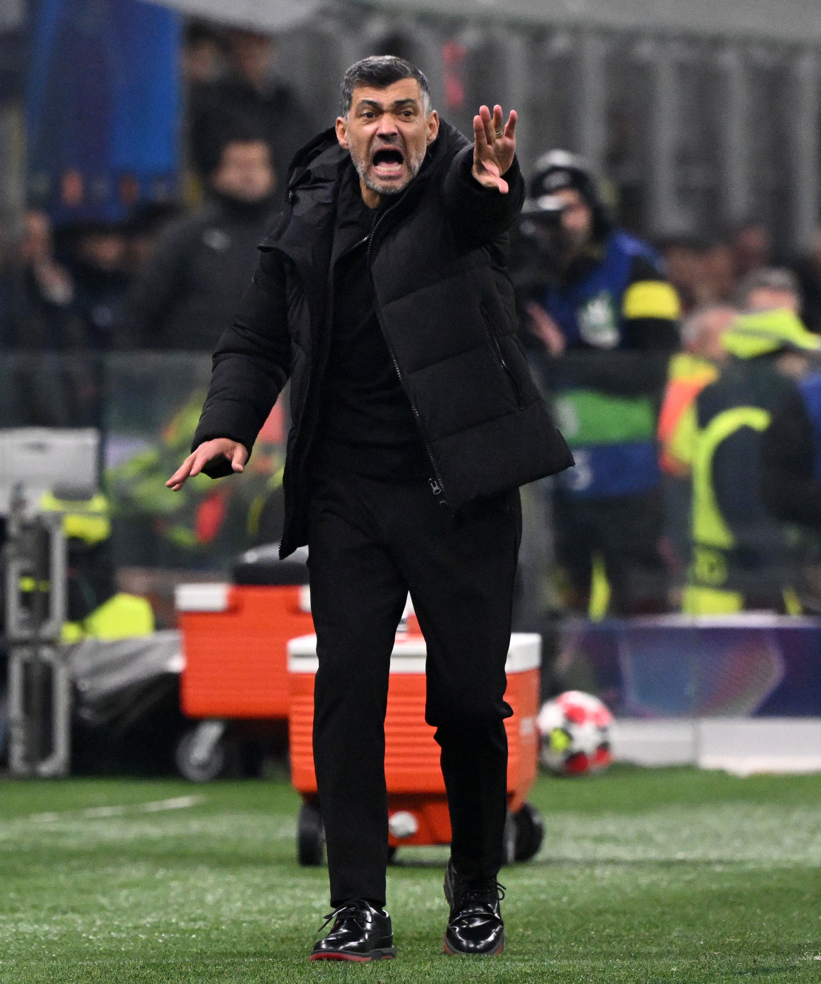 赫罗纳球队士气高涨,备战下一场比赛 赫罗纳球队士气高涨,备战下一场比赛