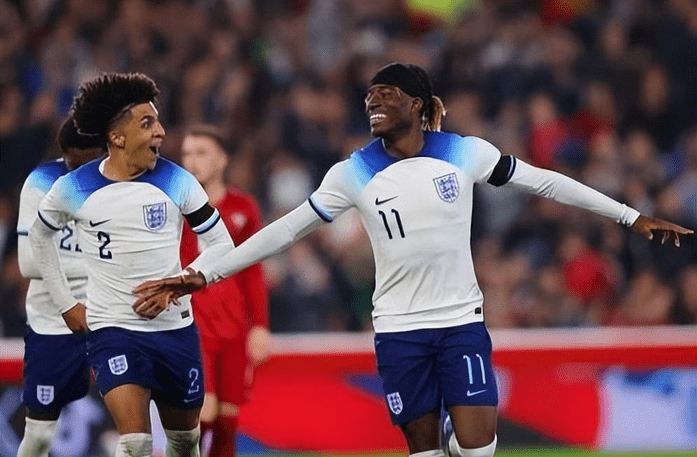 荷兰遭遇挑战,与波兰队1-1握手平局 荷兰遭遇挑战,与波兰队1-1握手平局