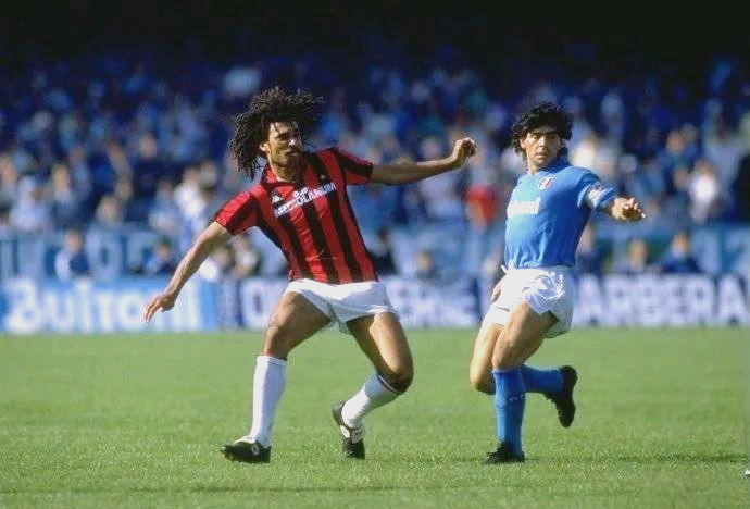 意大利之争:AC米兰对阵那不勒斯,看谁更胜一筹 意大利之争:AC米兰对阵那不勒斯,看谁更胜一筹