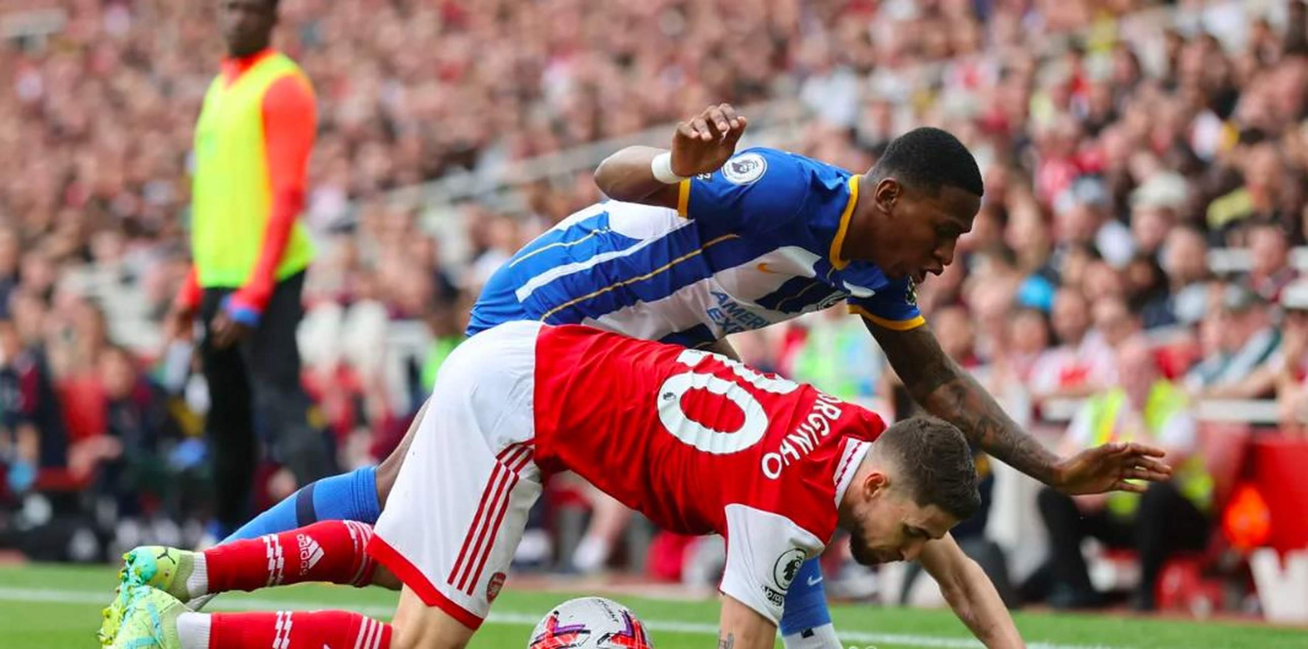 阿森纳继续全胜,主场击败卡迪夫城 阿森纳继续全胜,主场击败卡迪夫城