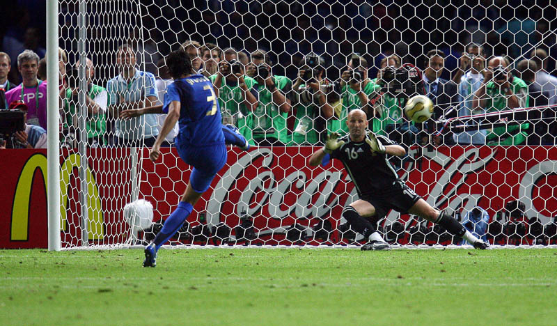 利记平台-意大利队以团结一致夺得胜利，进入四强